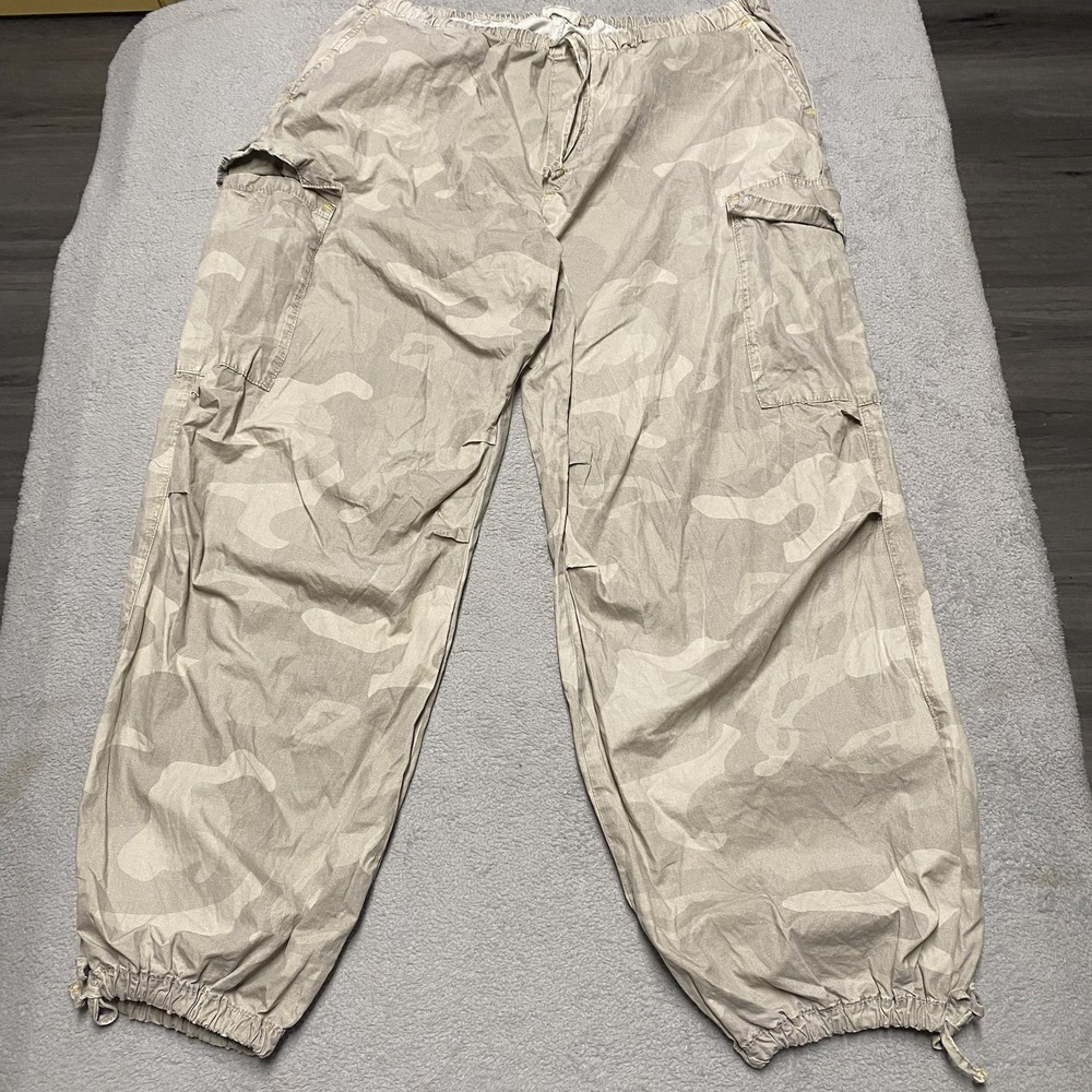 Pilcro Anthropologie Parachute Pants Large Camo Print Baggy Cargo Pockets